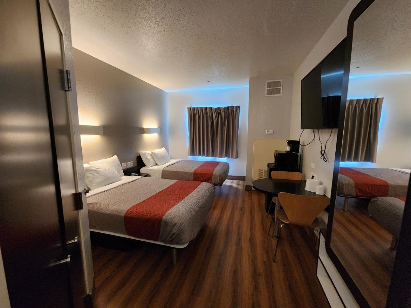 6-biloxi, Ms -