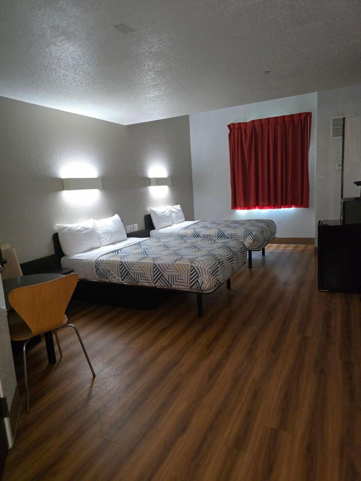 6-biloxi, Ms - Hotel