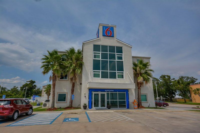 6-biloxi, Ms - Hotel 2*